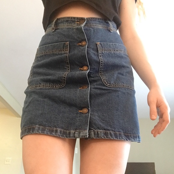 Zara High-Waisted Button up Denim Skirt - Picture 2 of 5